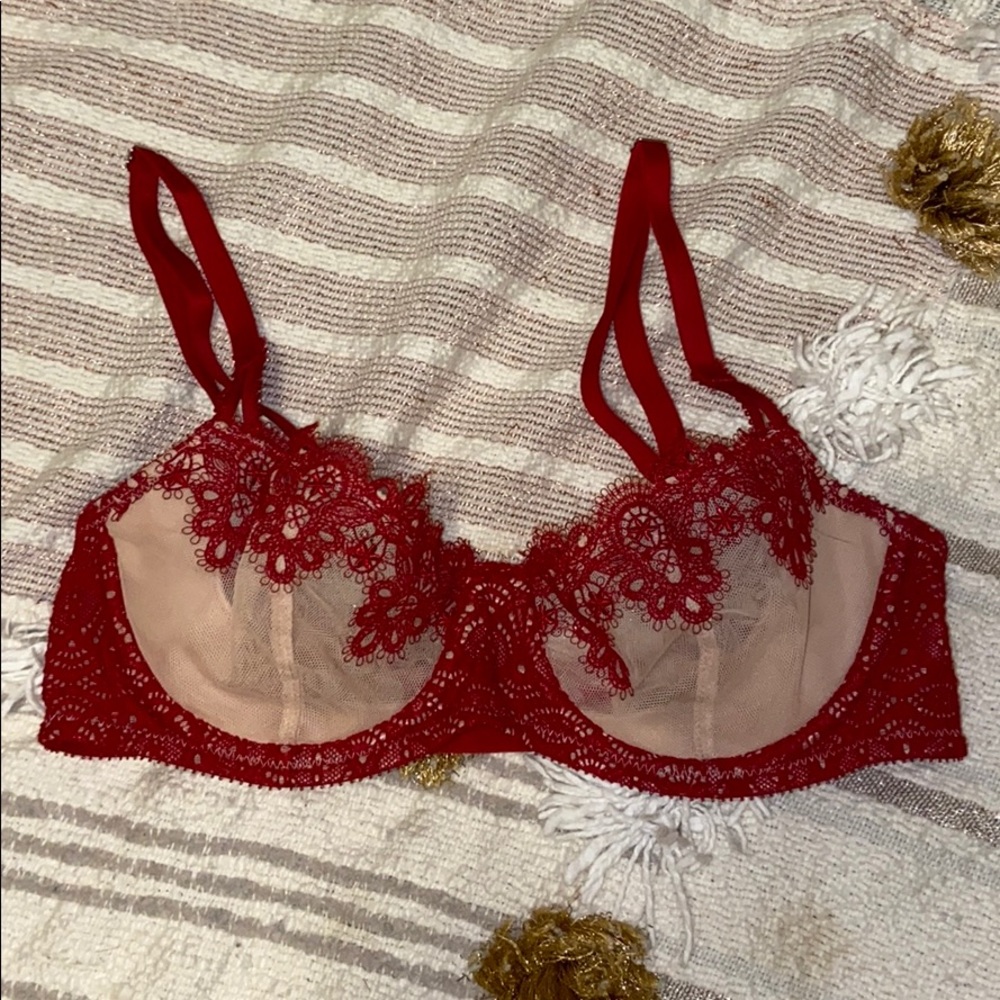 LIKE NEW ✨Victoria’s Secret dream angels bra